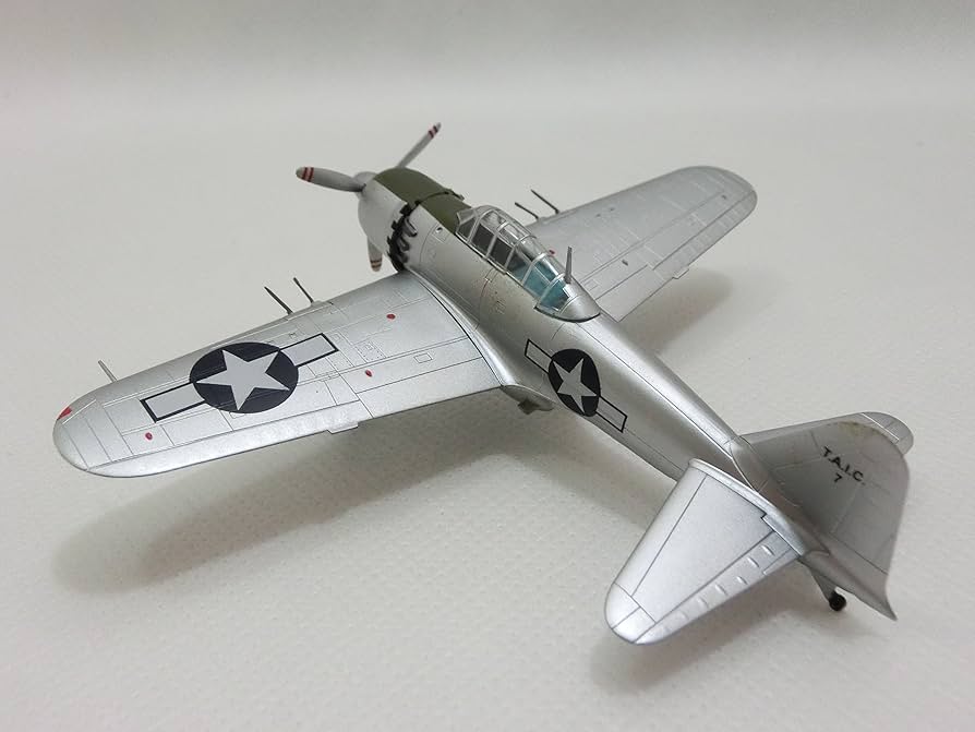 Amazon.co.jp: 1/72 完成品 36354 零式艦上戦闘機 五二型丙